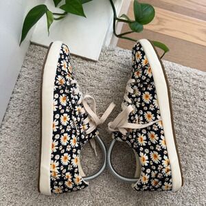 Taos STAR SNEAKER BLACK Daisy Floral Print Canvas Sneakers Women 8.5 COMFORT